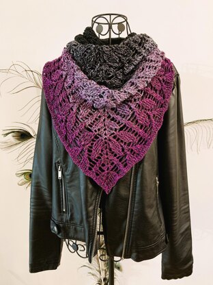 Triangular Scarf "Lytaia"