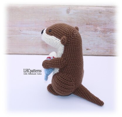 Otter with Fish Crochet Pattern