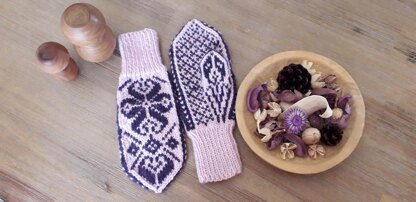 Winter Heart Mittens