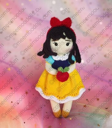 Snow White Knitting Princess