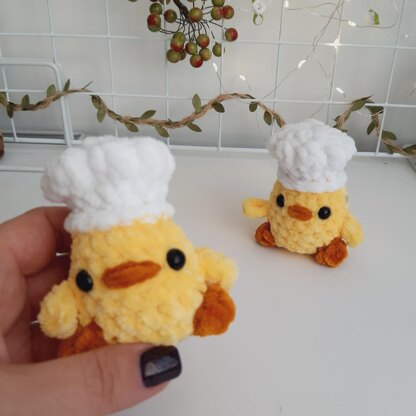 Crochet Chick Keychain Pattern, Amigurumi Chick In Hats, Mini Duck Keychain PDF