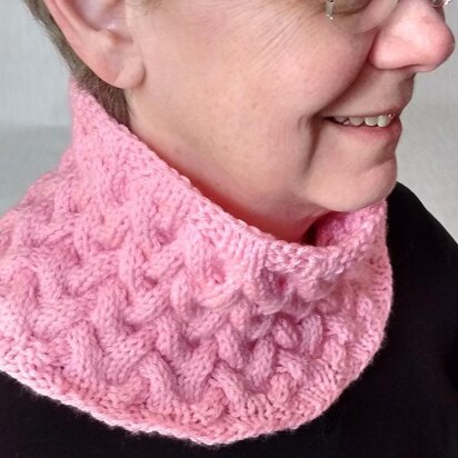 Strawberry Fluff Cowl