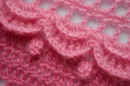 Strawberry Cupcake shawl CAL