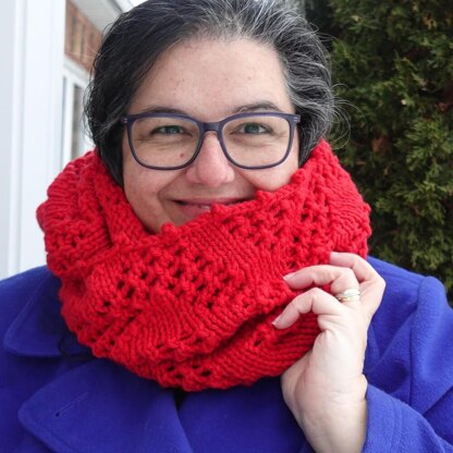 Cobby Lace Cowl