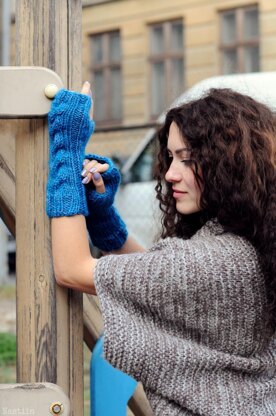 Jessa cable knit fingerless mitts