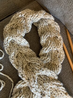 Oatmeal Wool-Ease Cabled Scarf
