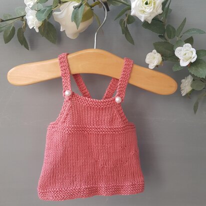 Doll's Knitted pinafore