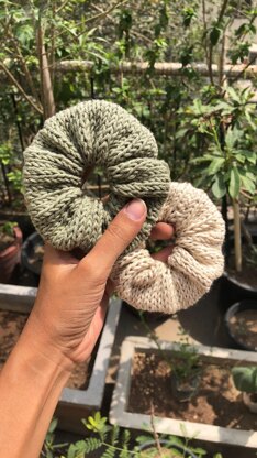 KnitPurl Scrunchie