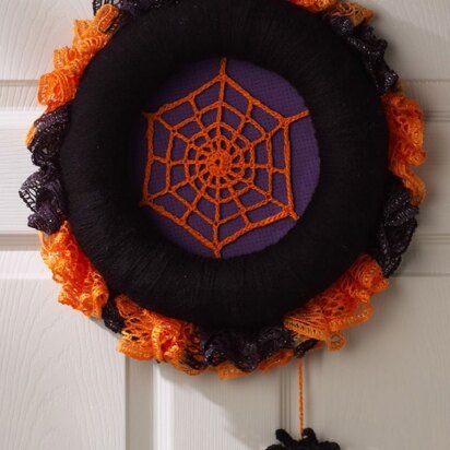 Spiderweb Halloween Wreath in Red Heart Super Saver Economy Solids - LW3748