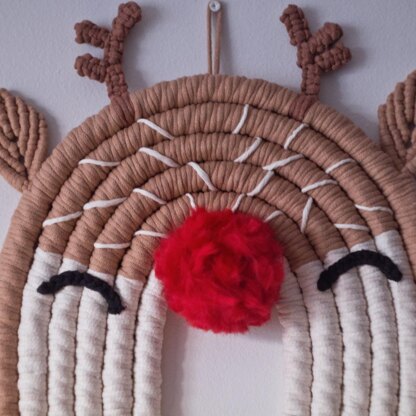 Macrame Christmas reindeer rainbow