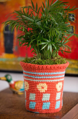 Tapestry Flower Pot Cozy in Red Heart Super Saver Economy Solids - LW4004 - Downloadable PDF