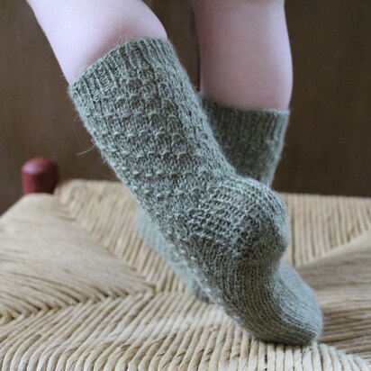 Frog and Toad Socks - knitting pattern