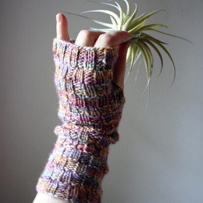 Cheques Fingerless Mittens (Mitts)