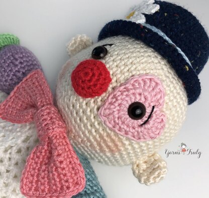 Crochet Yarn Clown with button eyes and outfit - Homemade 15