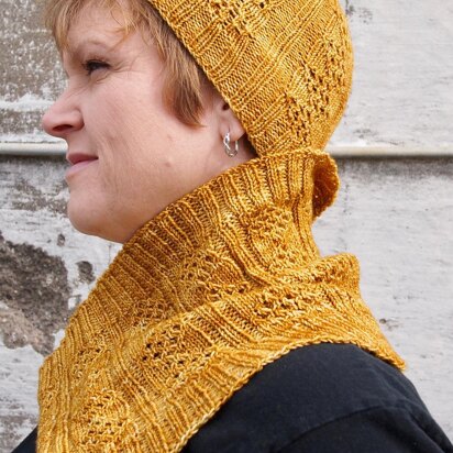 Apiary Cowl