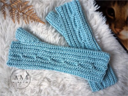 Cables knit-look long mitts