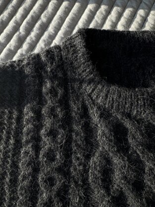 Elio Sweater