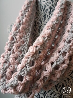 LOVE is in the Air Valentine's Cowl