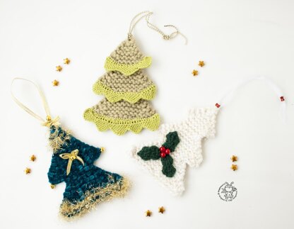 3 Christmas trees ornament  knitted flat