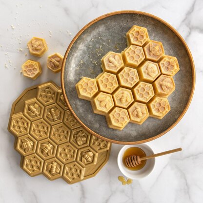Nordic Ware Honeycomb Pull-Apart Pan