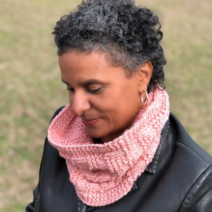 Pyramid Stitch Cowl