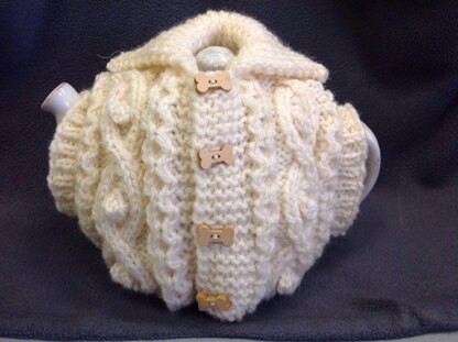 Aran Waistcoat Tea Cosy without Pockets