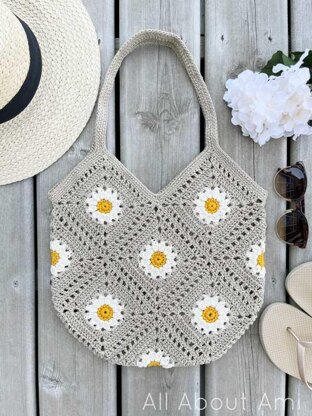 Breezy Days Daisy Bag Crochet pattern by Stephanie Lau LoveCrafts