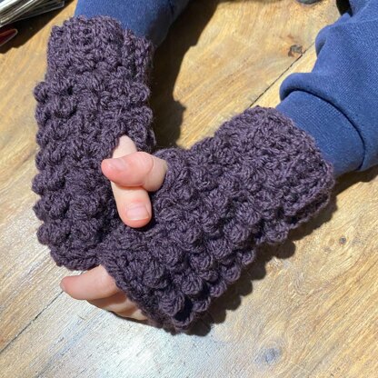 Cosy Berry Hat and Mittens