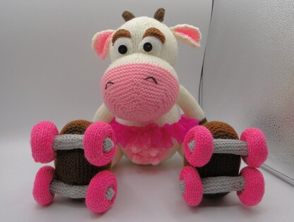 Amelie the roller skating cow Knitting pattern by Magicalknit