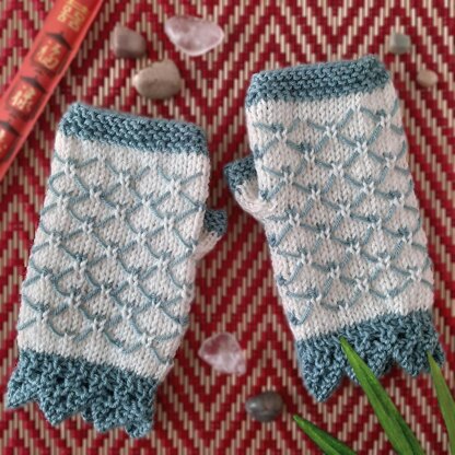 Dragon Scales Mitts