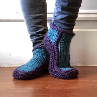 Colorblock Slippers - knitting pattern