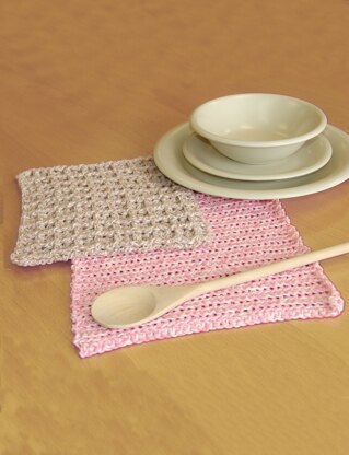 Dishcloths in Bernat Handicrafter Cotton Twists - FDBR0263\n