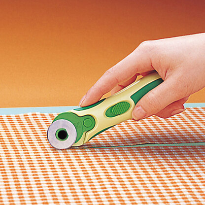 Clover Rotary Cutter: Soft Cushion: 28mm (3)