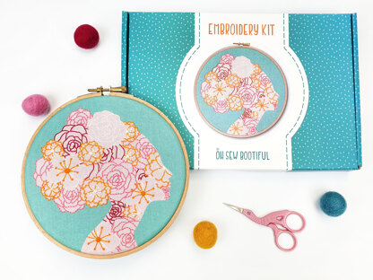 Oh Sew Bootiful She Blooms Embroidery Kit - 6in