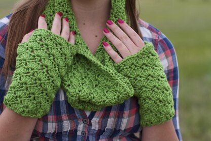 Lastura Cowl & Fingerless Gloves