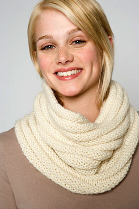 Knit Ridged Cowl in Lion Brand Superwash Merino Cashmere - 90742AD