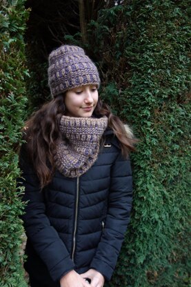 Tradescantia Hat and Cowl