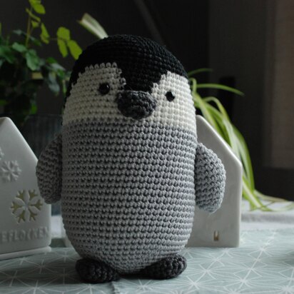 Free baby penguin crochet pattern