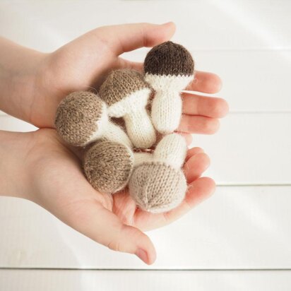 Tiny Mushroom knitting pattern