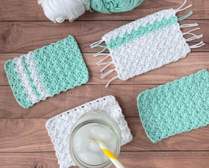 Easy Grit Stitch Mug Rug