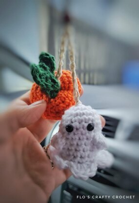 Car Mirror Hanging Accessories Crochet Pumpkin and Ghost Car Decoration  Rear View Mirror Charm Ornaments Cute Car Pendant Interior Decor for Women