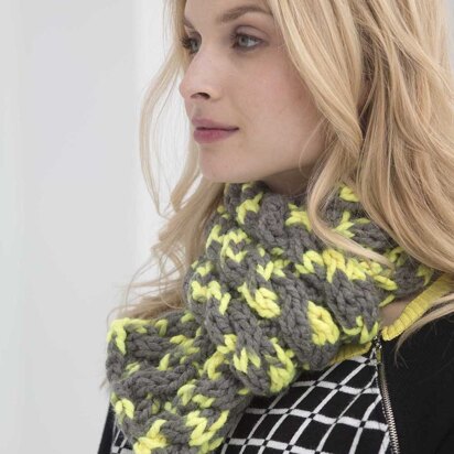 Neon Cabled Scarf in Lion Brand Wool-Ease Thick & Quick - L32386