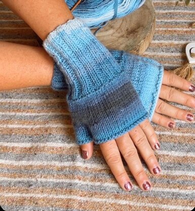 Arm Warmers / gloves Knitting Pattern