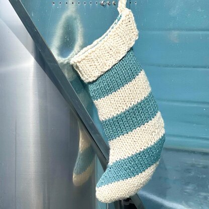 How to Knit with Two Colors - An Heirloom Stocking