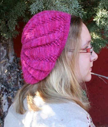 Raspberry Trellis Beret