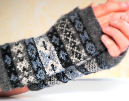 X & O Mitts