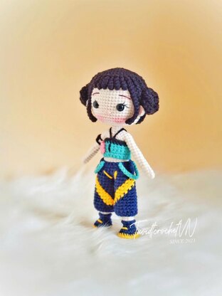 Zoey Doll (Demon Hunters)