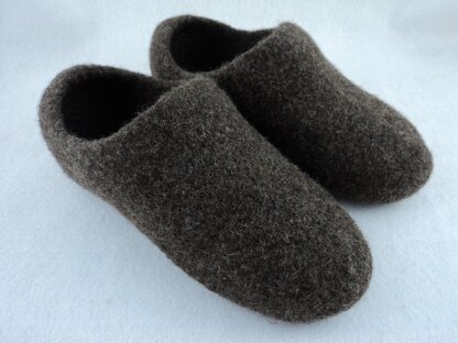 Men's Felted Slippers Knitting pattern by Monique Zobel | Knitting ...