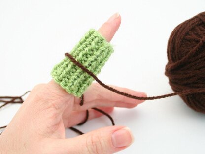  Crochet Ring, 12 Pieces Professional Crochet Finger Guard for  Knitting