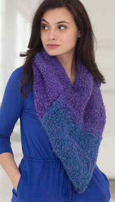 Twilight Cowl in Lion Brand Homespun Thick & Quick - L40047